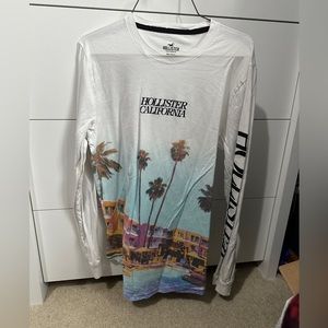 Holister long sleeve t-shirt